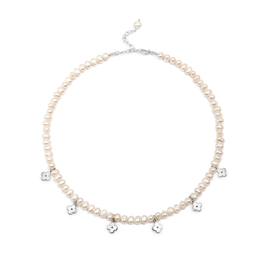 COLLAR DEL ALMA PERLAS CON TRÉBOLES